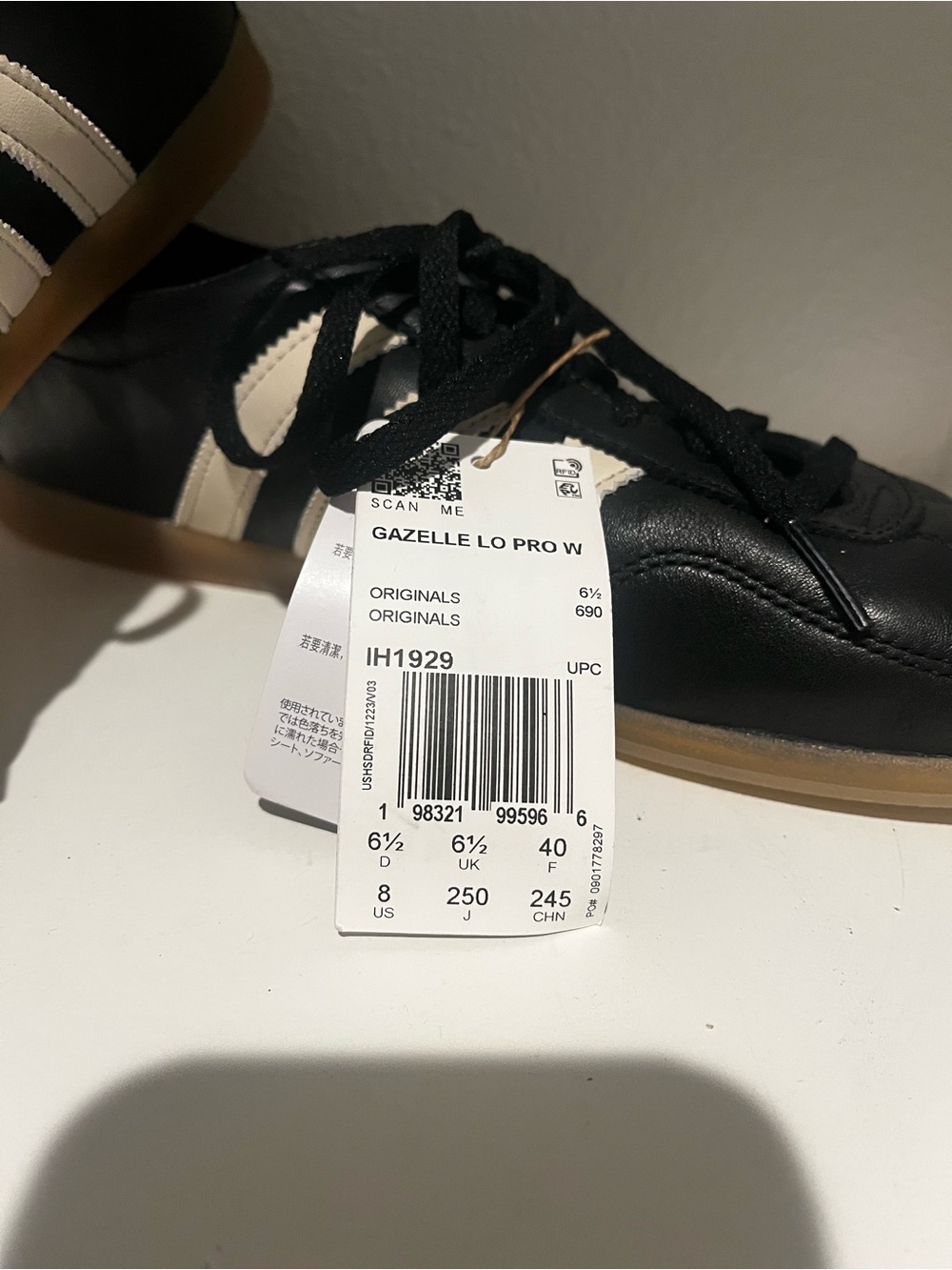 NWT Adidas Gazelle Lo Pro W Black Chalk White Gum Sneakers Size 8 - Picture 3 of 5